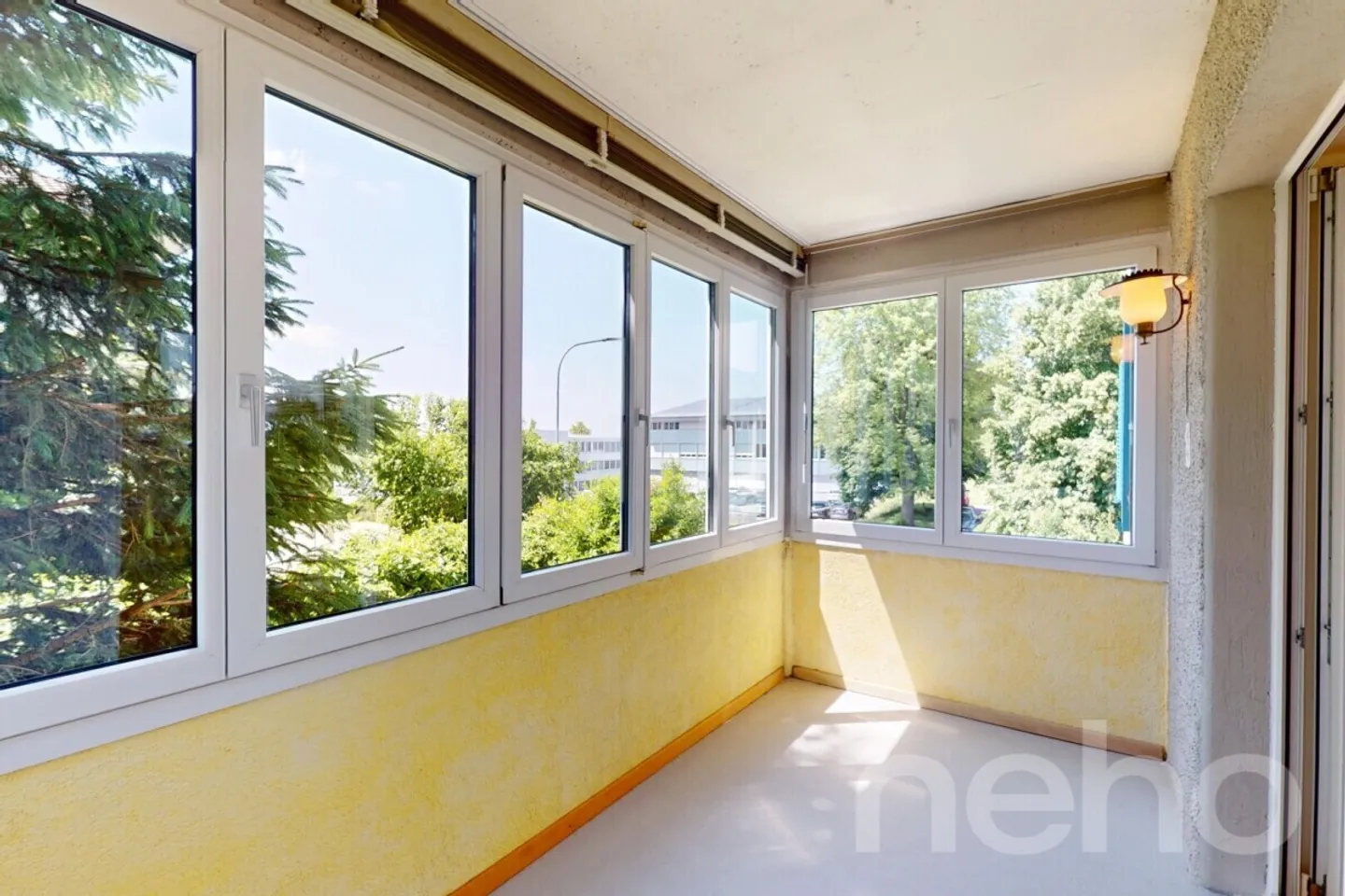 Mixed-use building for sale - Photo 7 of 13