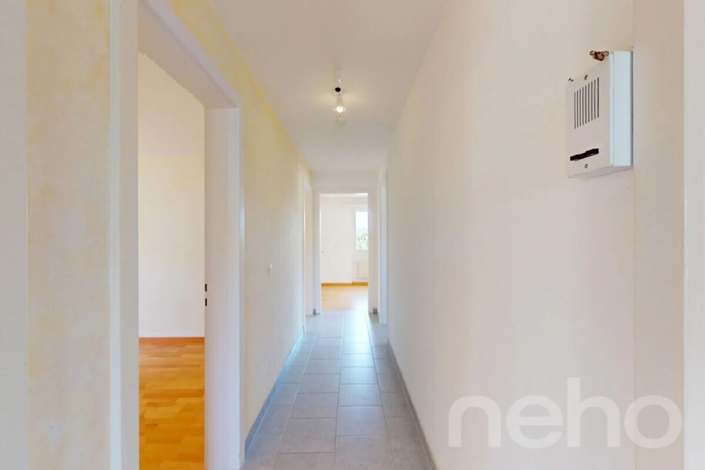 Mixed-use building for sale - Photo 12 of 13
