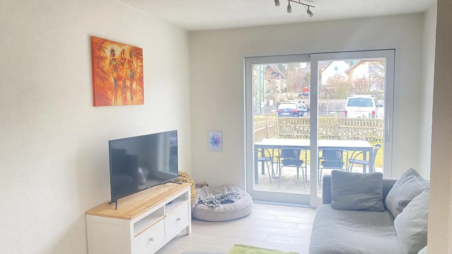 Apartment with garden seating area and surroundings - Photo 2 of 5