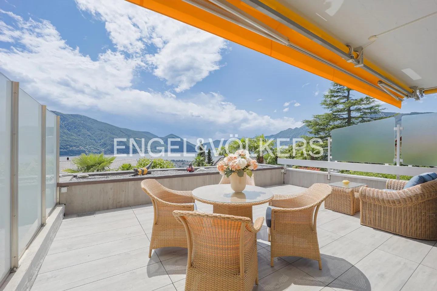 Appartamento con 1,5 stanze: Appartamento con terrazza e vista magnifica - Foto 1 di 13