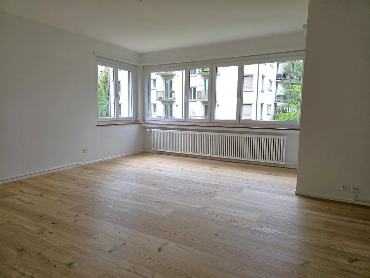Freshly renovated 2.5-room apartment at Rotsee with washing machine - Photo 4 of 7
