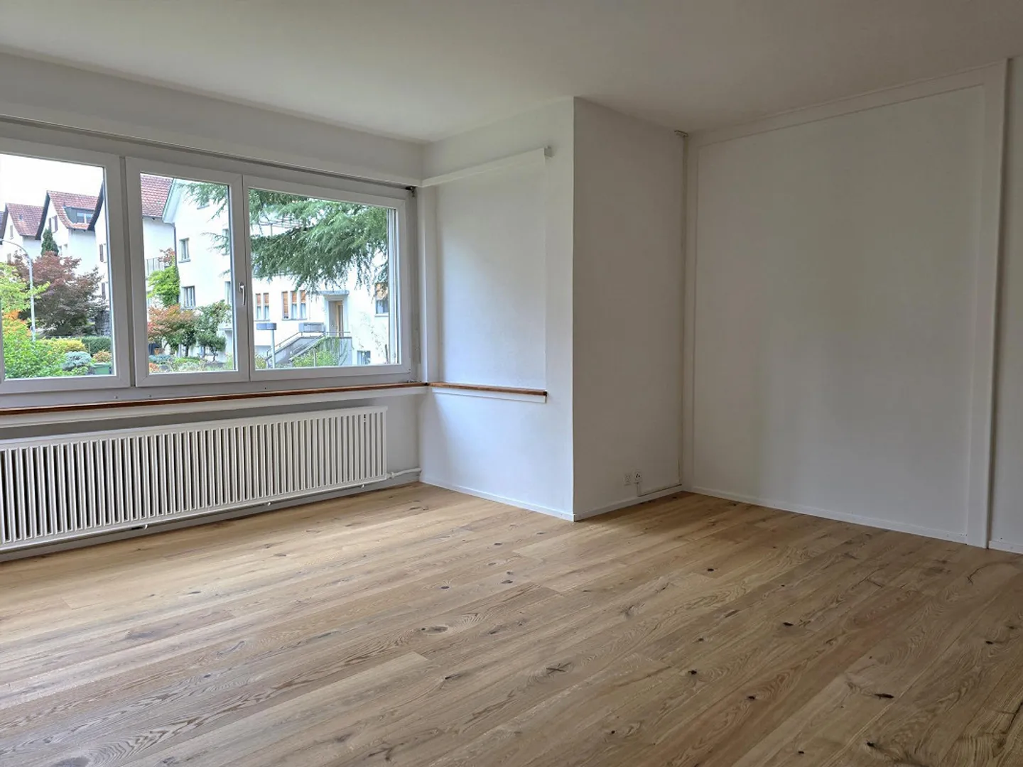 Freshly renovated 2.5-room apartment at Rotsee with washing machine - Photo 5 of 7