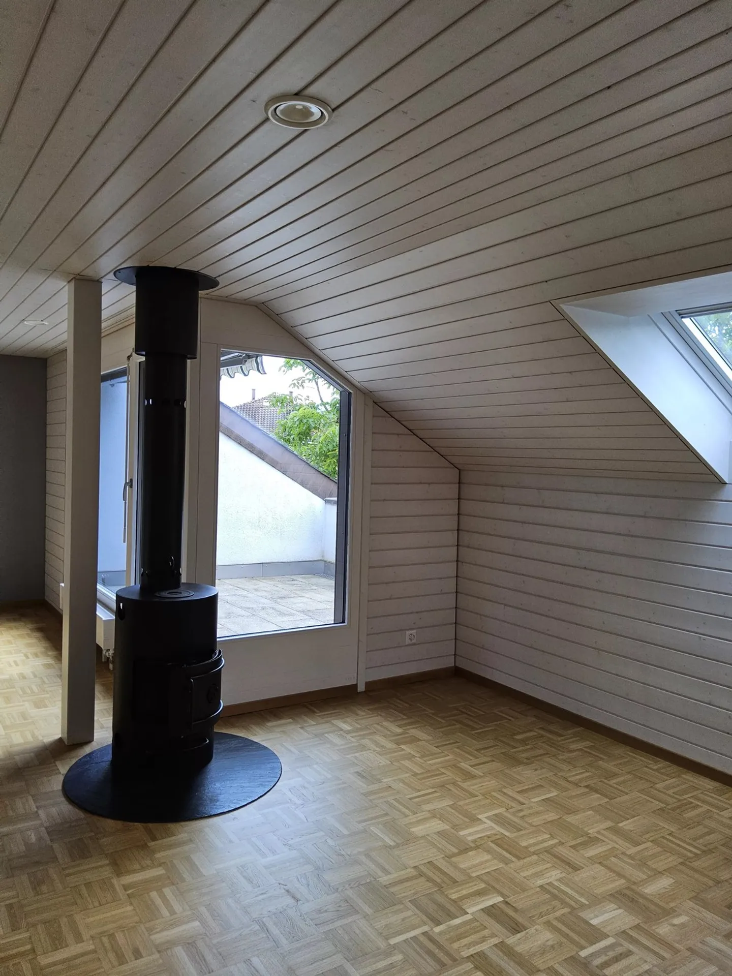 Zu vermieten: Sanierte 3½ Zimmer-Wohnung (2. OG ohne Lift) in Wichtrach! - Photo 3 of 13