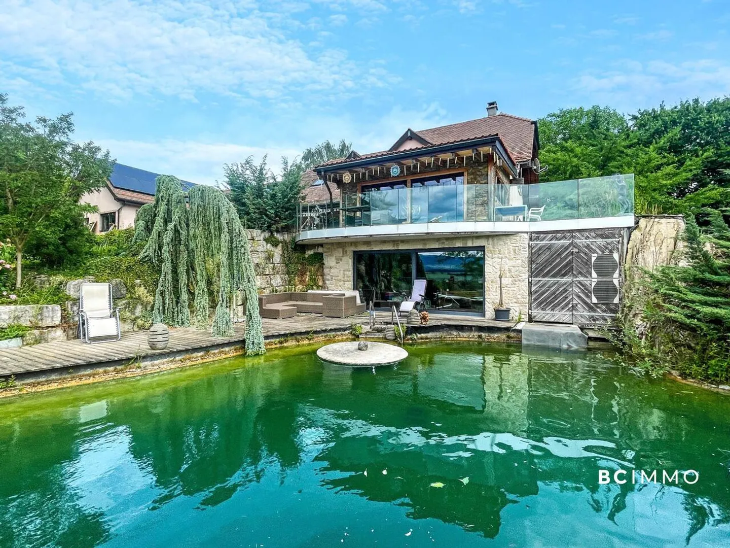 Extraordinary property on the outskirts of Lausanne - Photo 2 of 10