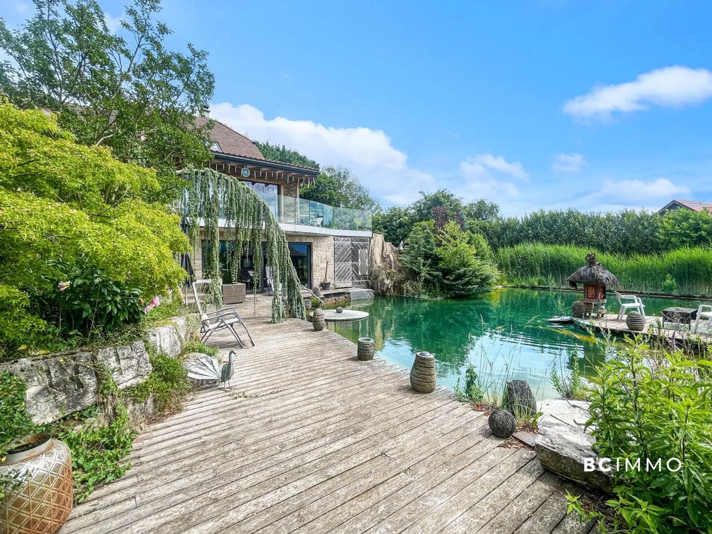 Extraordinary property on the outskirts of Lausanne - Photo 1 of 10