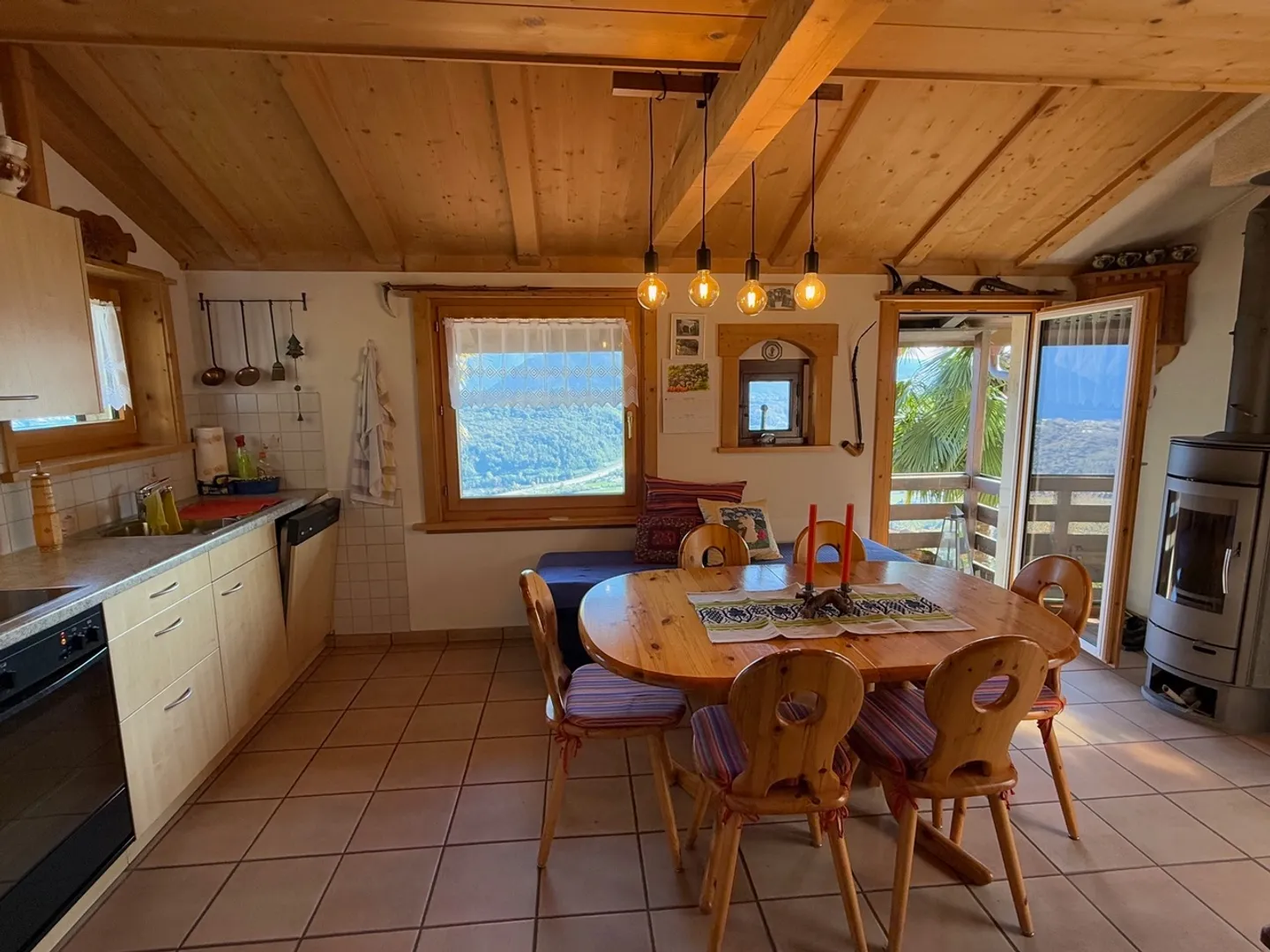 REBBERG HOUSE - RUSTIC - Photo 8 of 13