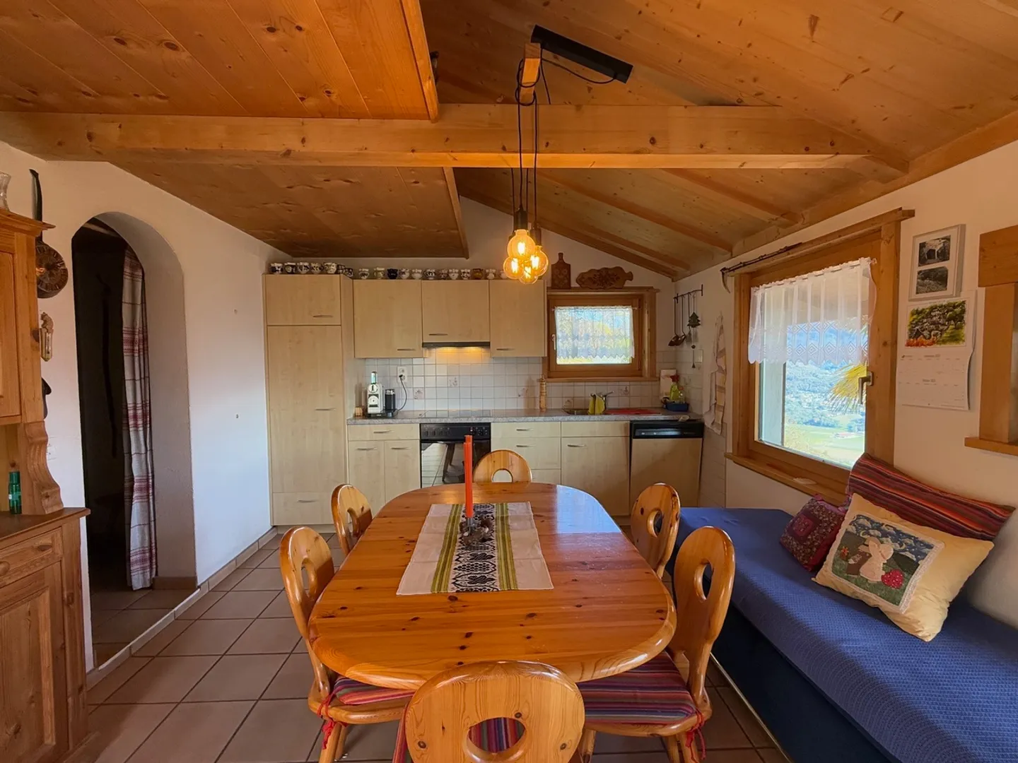 REBBERG HOUSE - RUSTIC - Photo 9 of 13