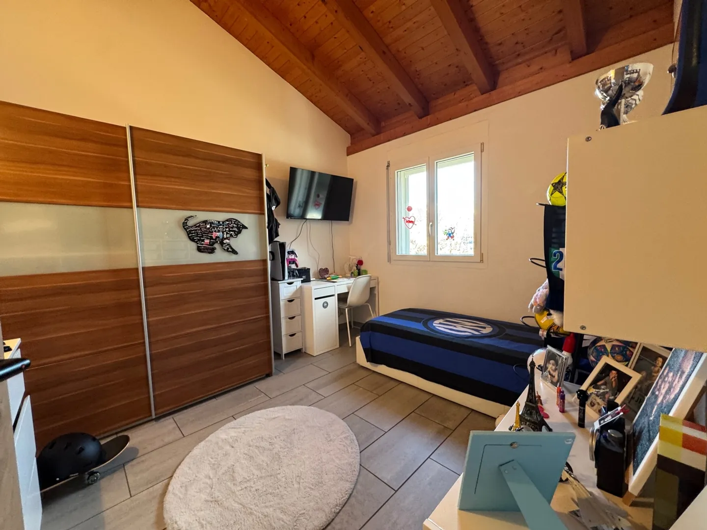 Double view fireplace, relaxation terrace and elevator with direct access to the house - Photo 9 of 13