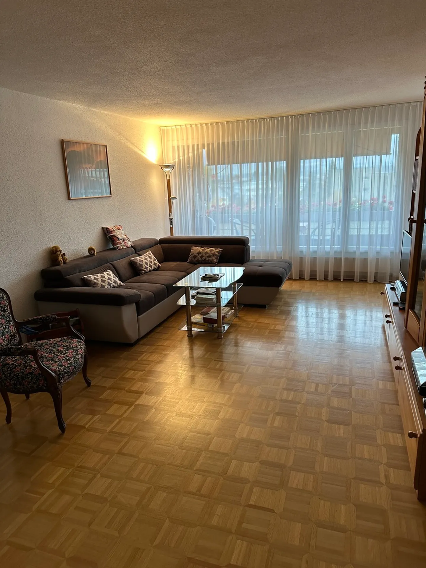 Charming 3.5-Room Apartment - Photo 2 of 7