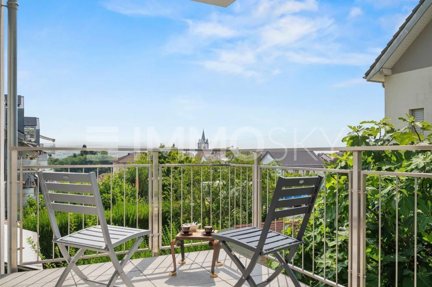 Duplex for sale - Photo 2 of 5