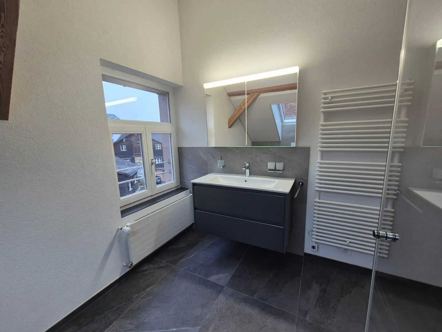 Appartement mansardé au calme - Photo 5 sur 17