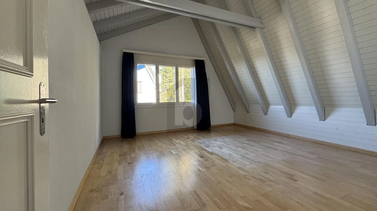 Geräumiges Familienhaus mit Aussicht - Foto 4 von 6