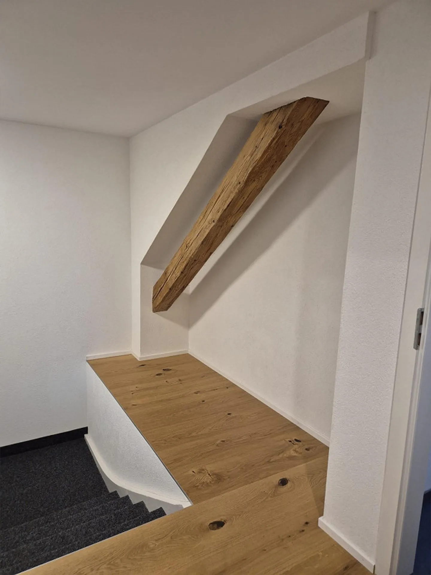 Appartement mansardé au calme - Photo 9 sur 17