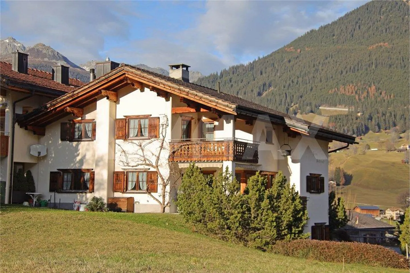 House section with 6 rooms for long-term rent - Photo 1 of 8