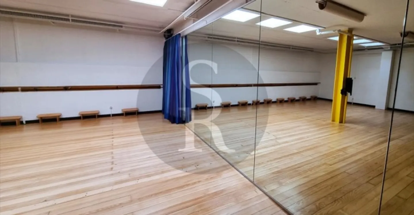 Edificio ad uso misto in affitto - Foto 1 di 5