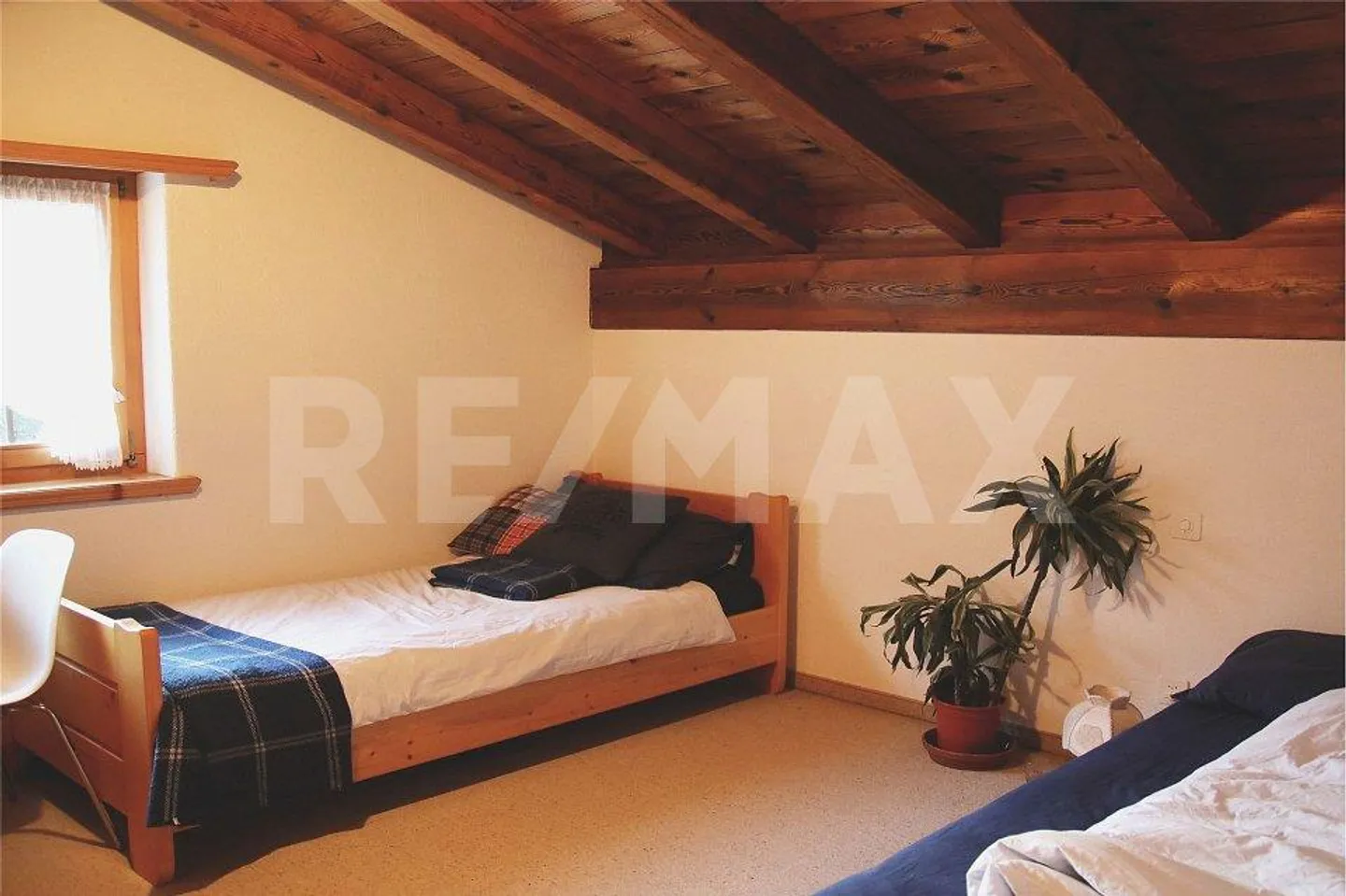 House section with 6 rooms for long-term rent - Photo 7 of 8