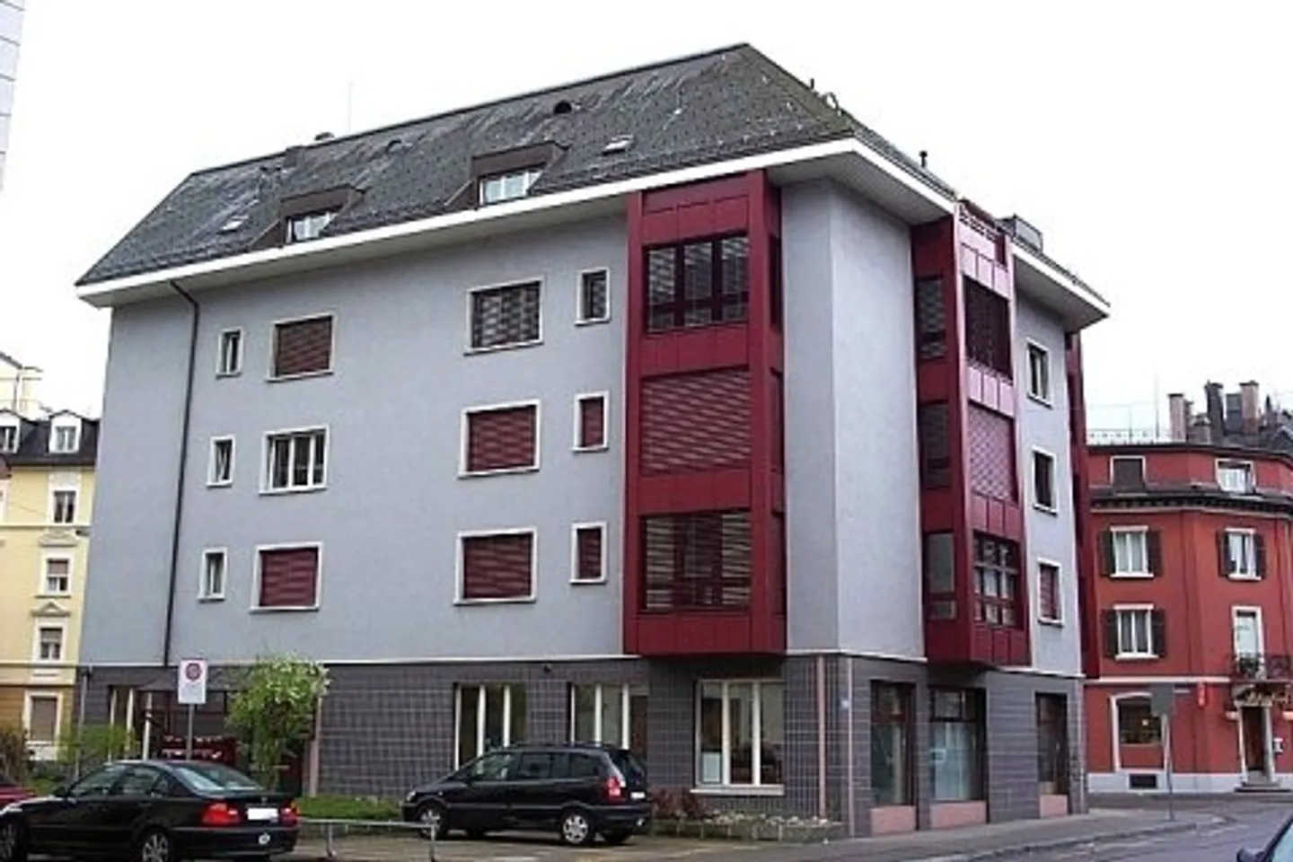 Place de parking en garage au cœur de Zurich - Photo 2 sur 2