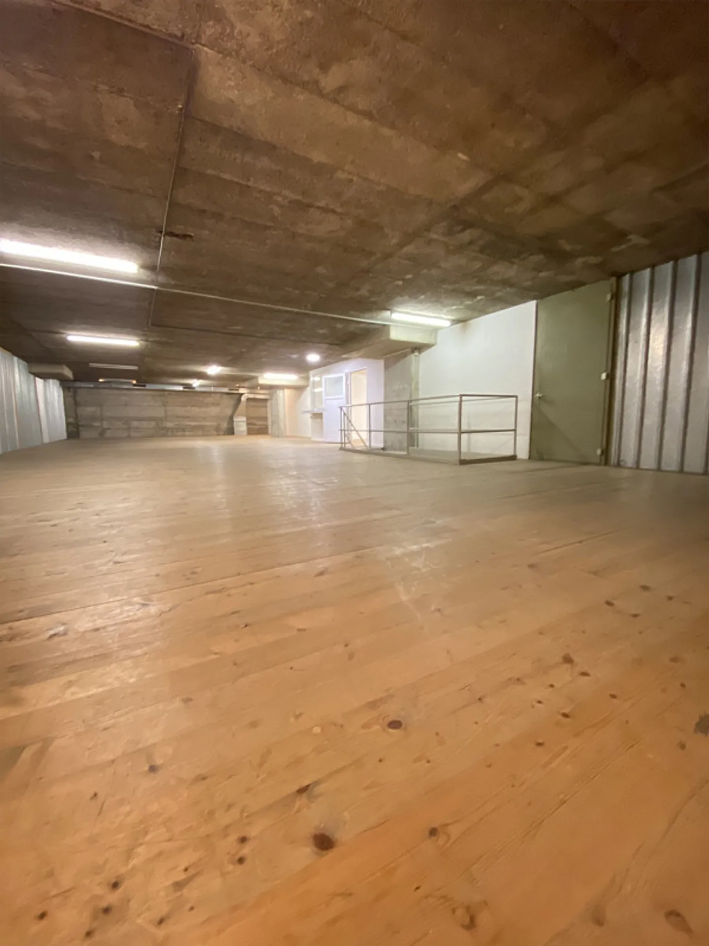 Espace de stockage à deux étages disponible à la location - Photo 1 sur 6