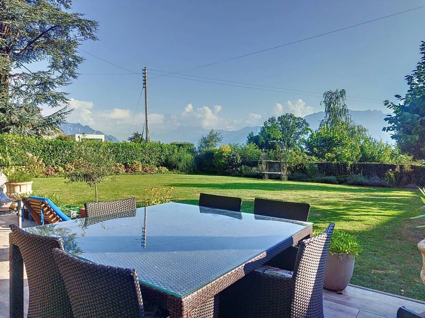 Prächtige Immobilie ideal gelegen - Foto 1 von 8