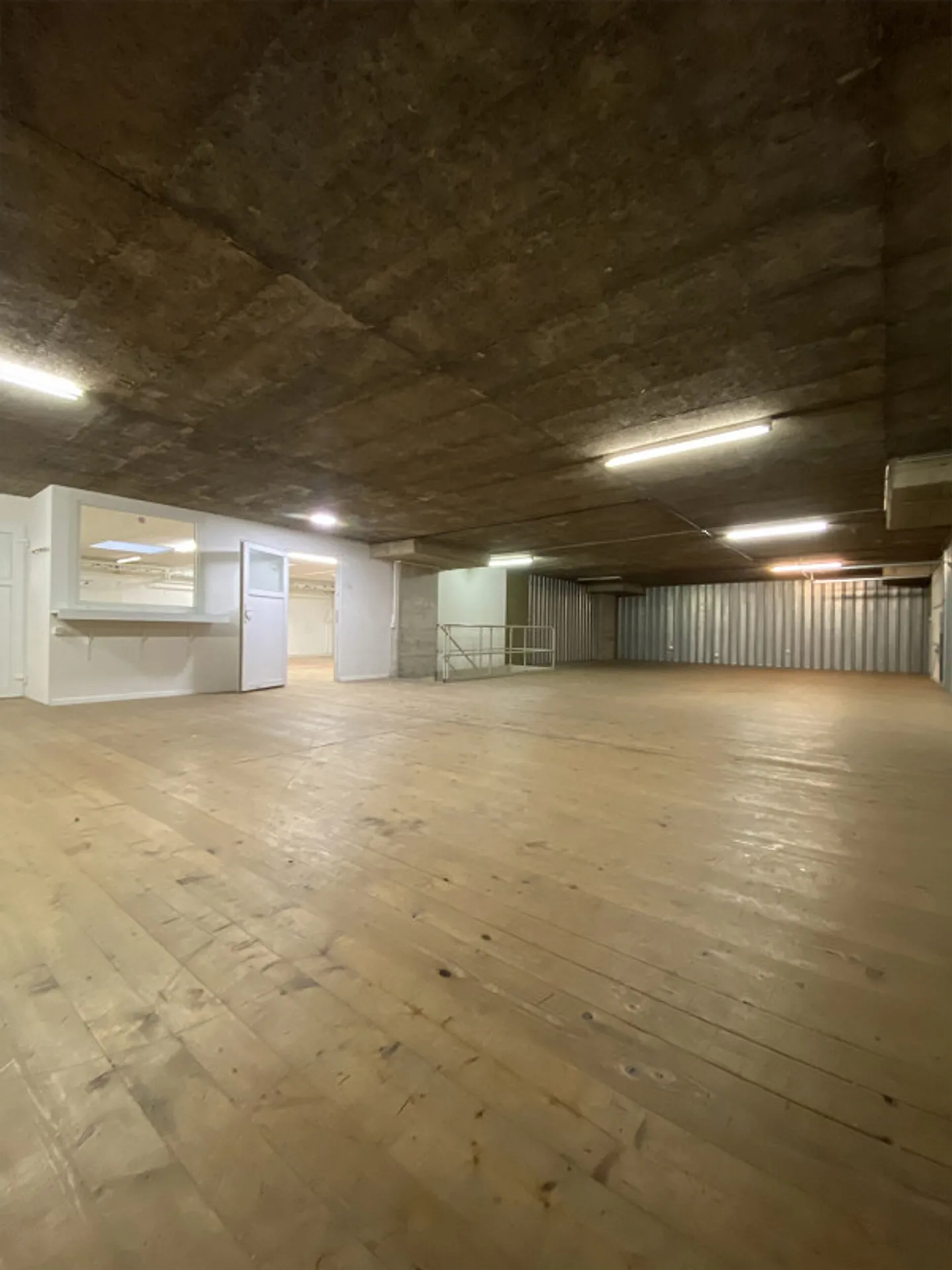 Espace de stockage à deux étages disponible à la location - Photo 2 sur 6