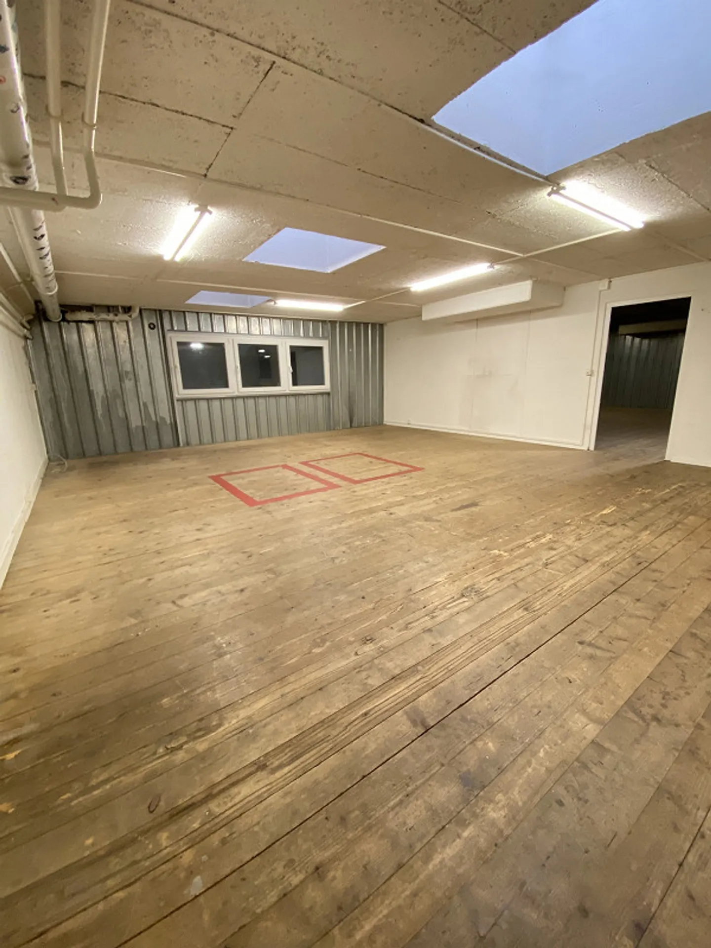 Espace de stockage à deux étages disponible à la location - Photo 4 sur 6