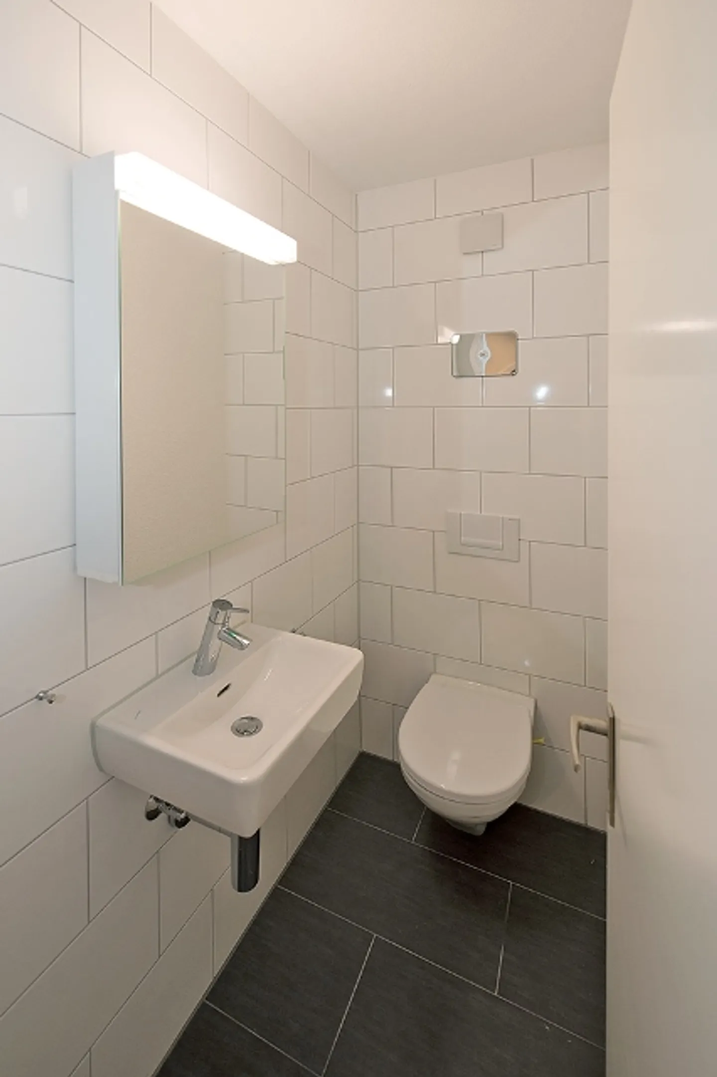 Helle Wohnung mit Balkon - Foto 4 von 8
