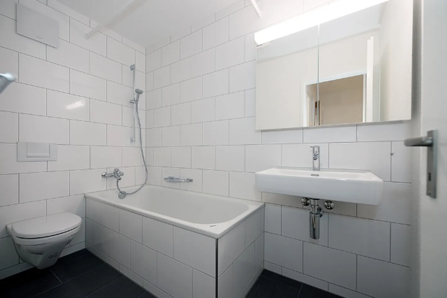 Helle Wohnung mit Balkon - Foto 5 von 8