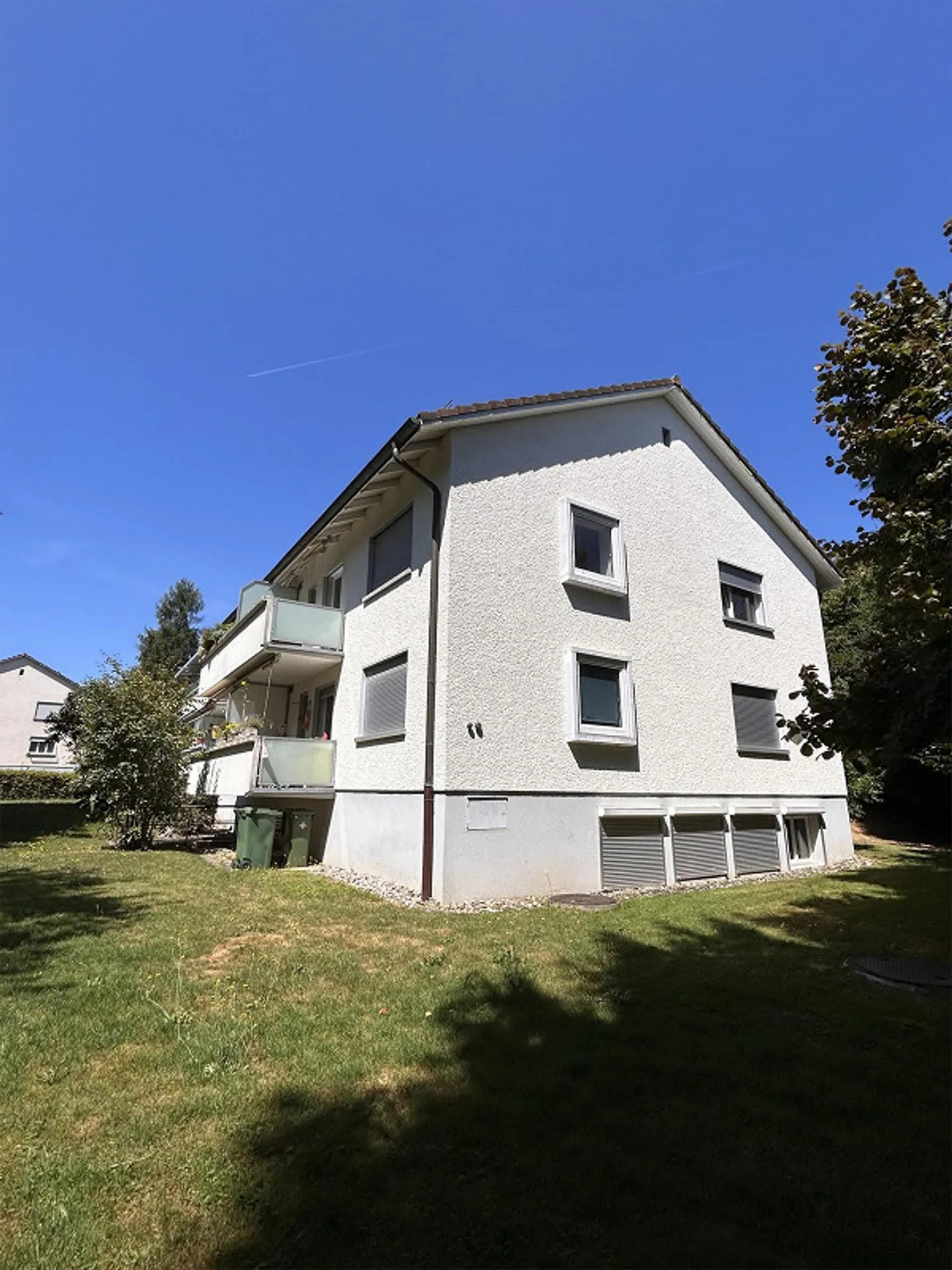 Appartement 1 pièce confortable et ouvert dans un quartier résidentiel calme - Photo 1 sur 14