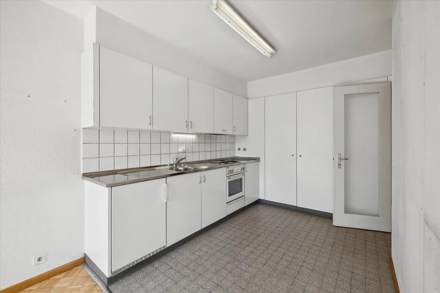 Living with Comfort and Style - Your Dream Apartment Awaits You! - Photo 3 of 10