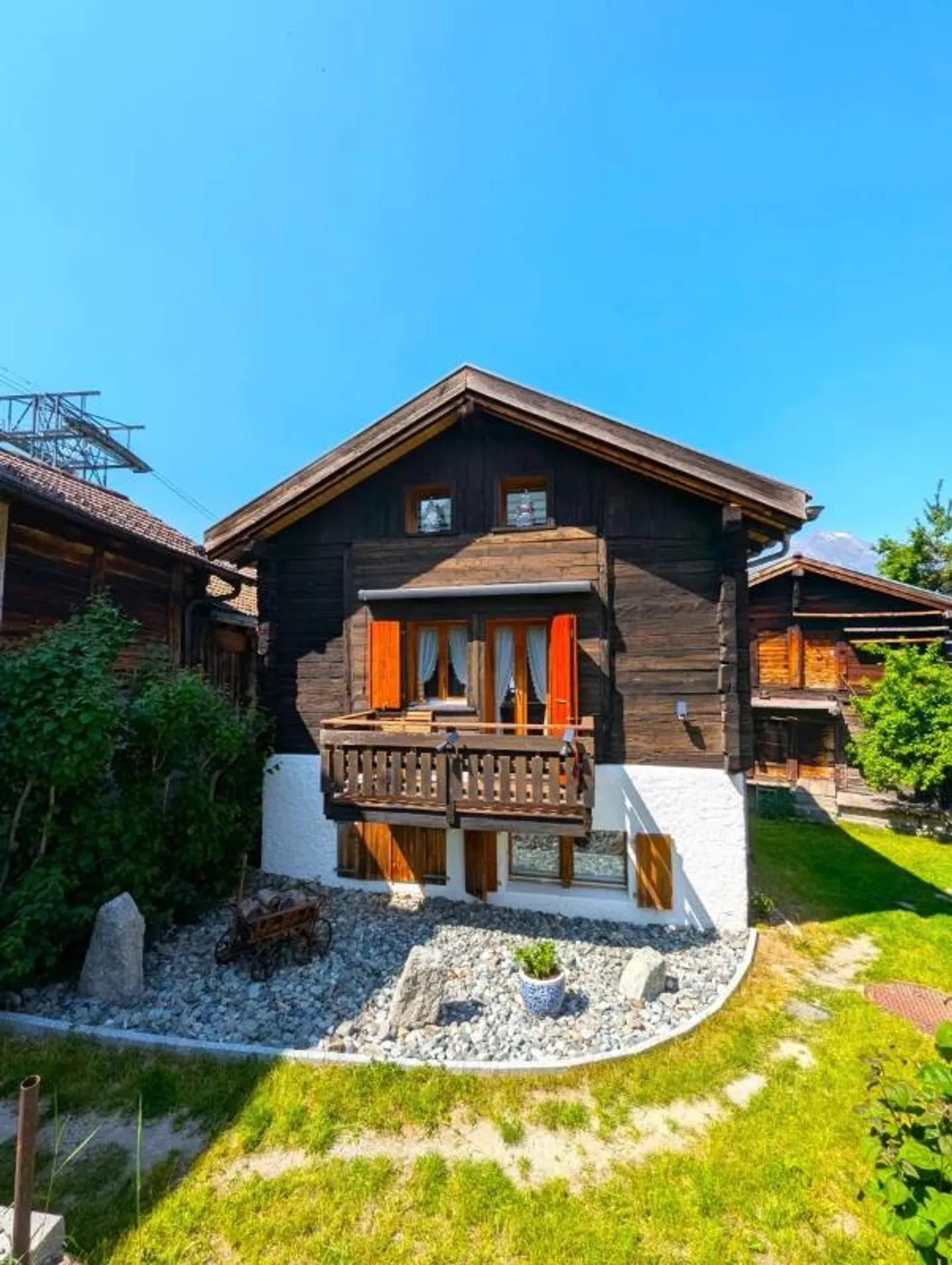 Chalet romantico gioiello con vista sulle Alpi - Foto 2 di 10