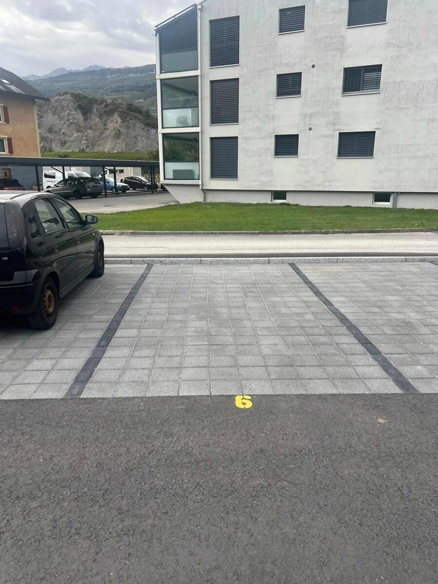 Outdoor Parking Space in Chalais - Photo 2 of 2