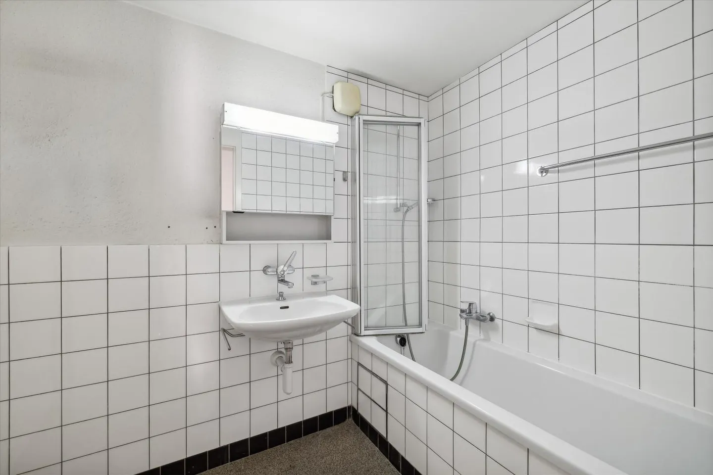 Living with Comfort and Style - Your Dream Apartment Awaits You! - Photo 5 of 10