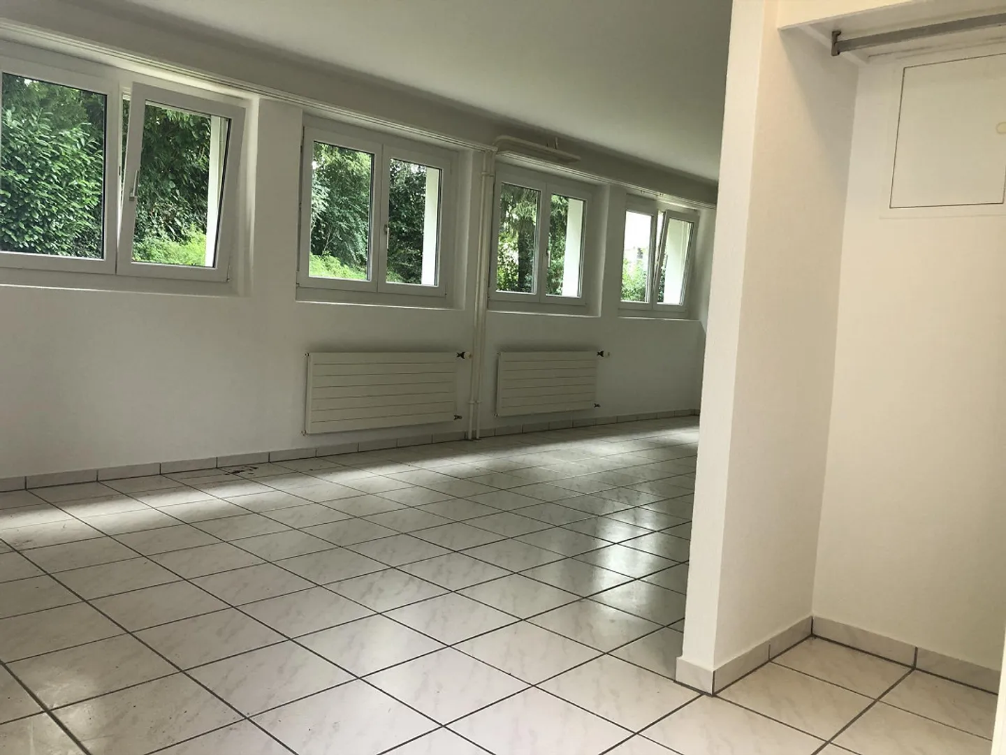 Appartement 1 pièce confortable et ouvert dans un quartier résidentiel calme - Photo 10 sur 14