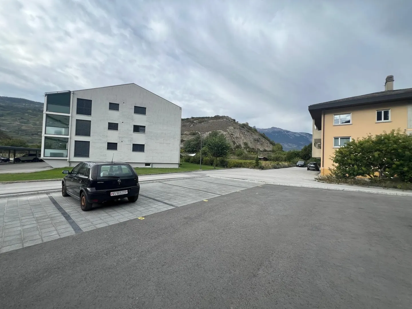Outdoor Parking Space in Chalais - Photo 1 of 2