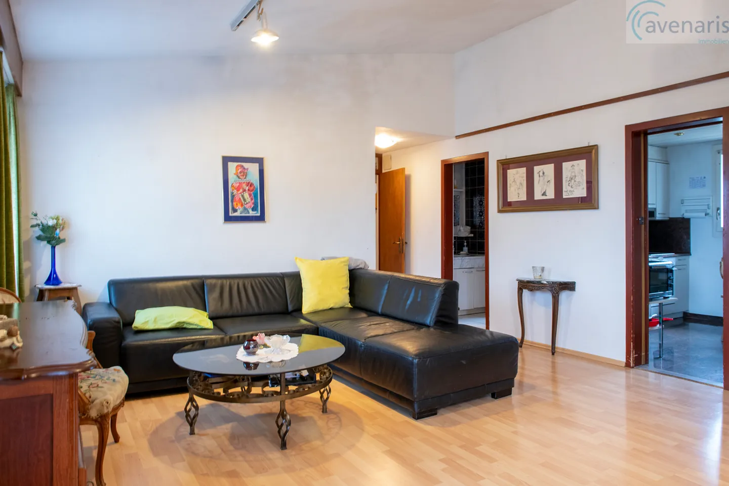 Detached single-family house in a quiet location with pool - Photo 1 of 11