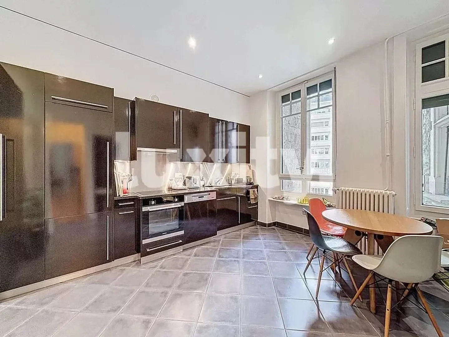 Elegantes Haussmann-Appartement - Foto 3 von 3