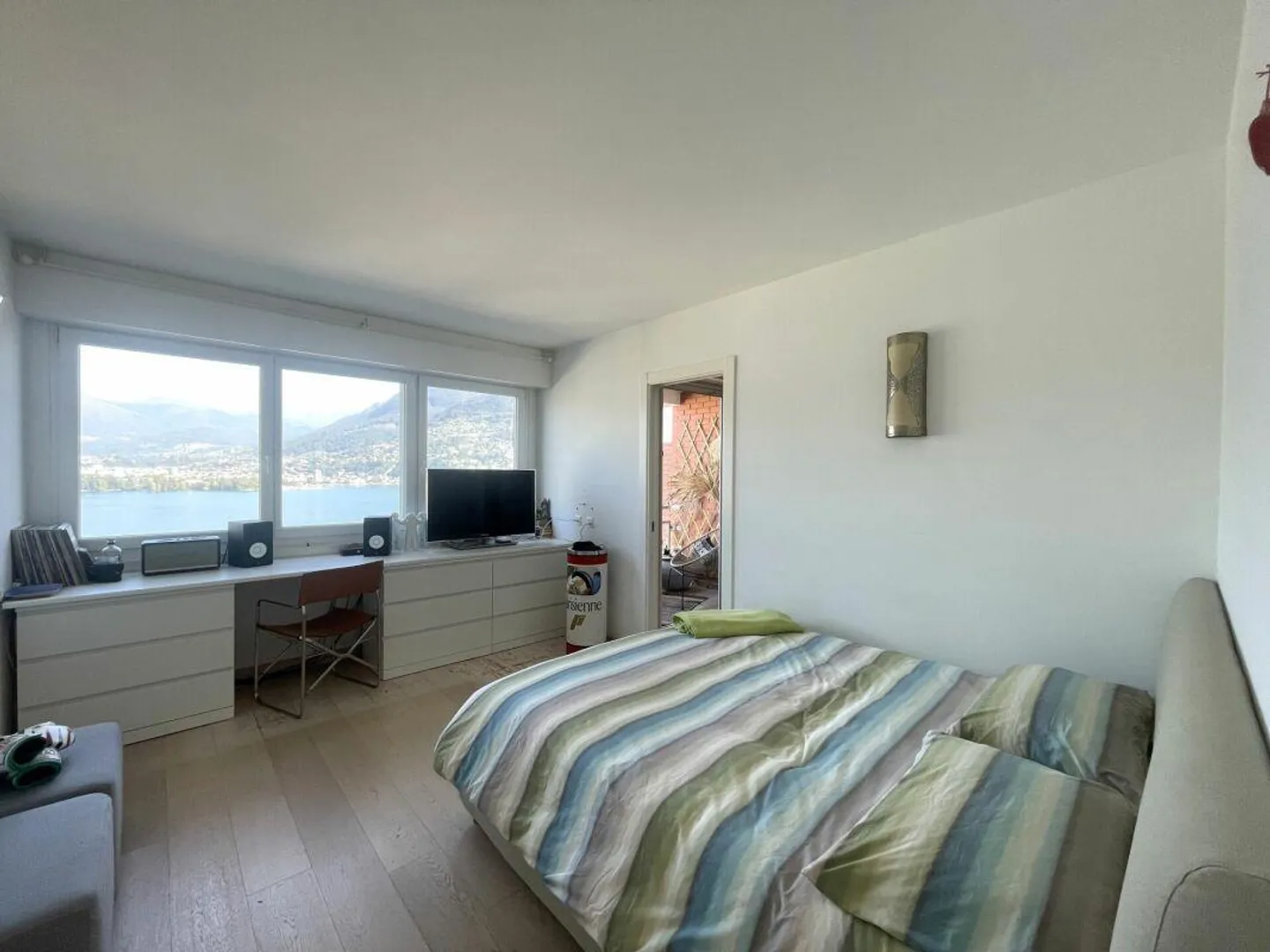 Spazioso appartamento con vista panoramica e piscina - Foto 5 di 7