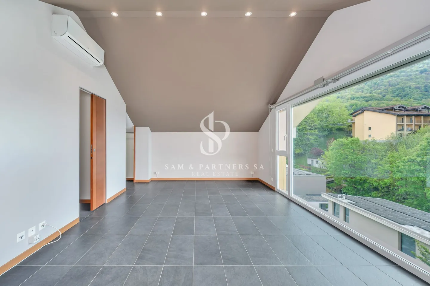 Moderne Villa mit Seeblick - Foto 11 von 18