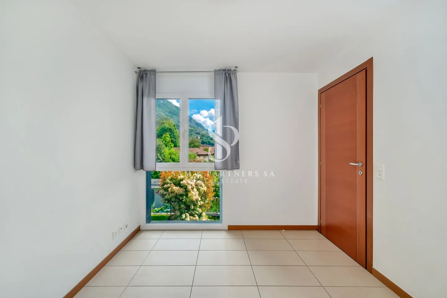 Moderne Villa mit Seeblick - Foto 15 von 18
