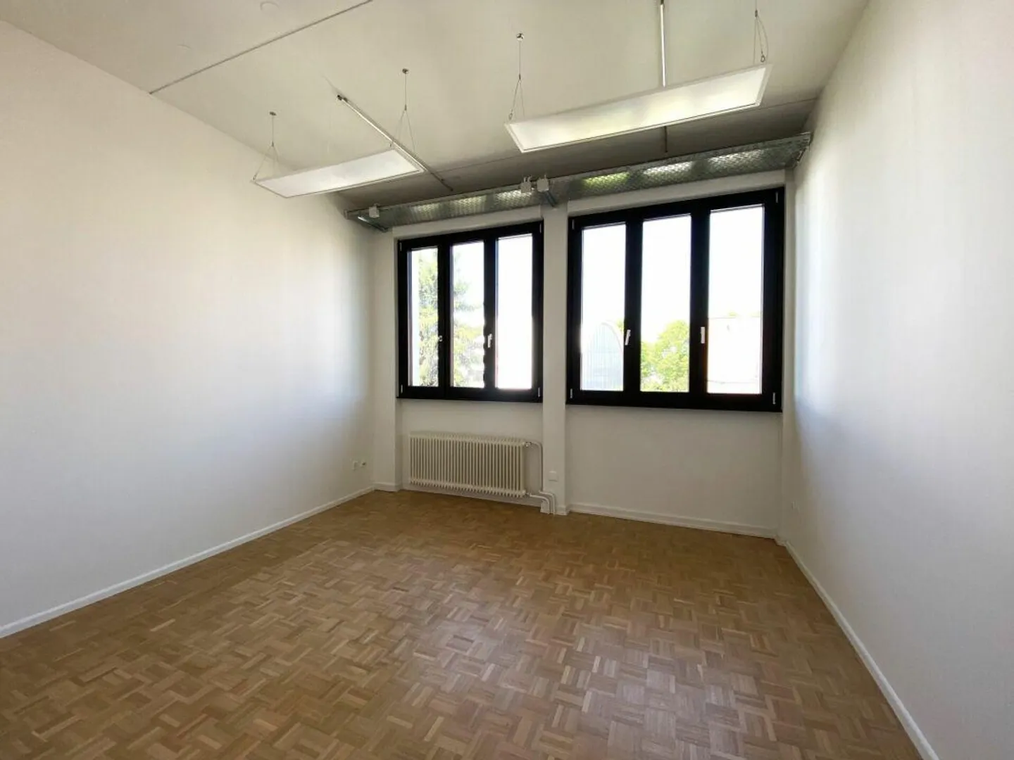 Commercial Spaces / Office 300 m2 in an ideal location at Sandweg 50A in Allschwil - Photo 8 of 13