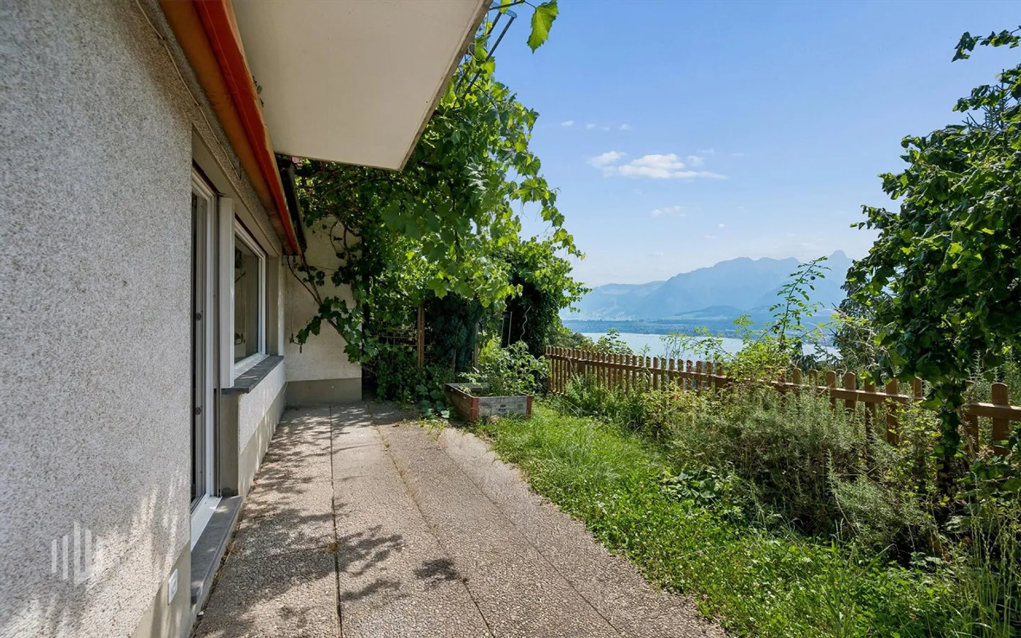 ImmoWyss - Charming home with a fantastic view of Lake Thun - Photo 4 of 8