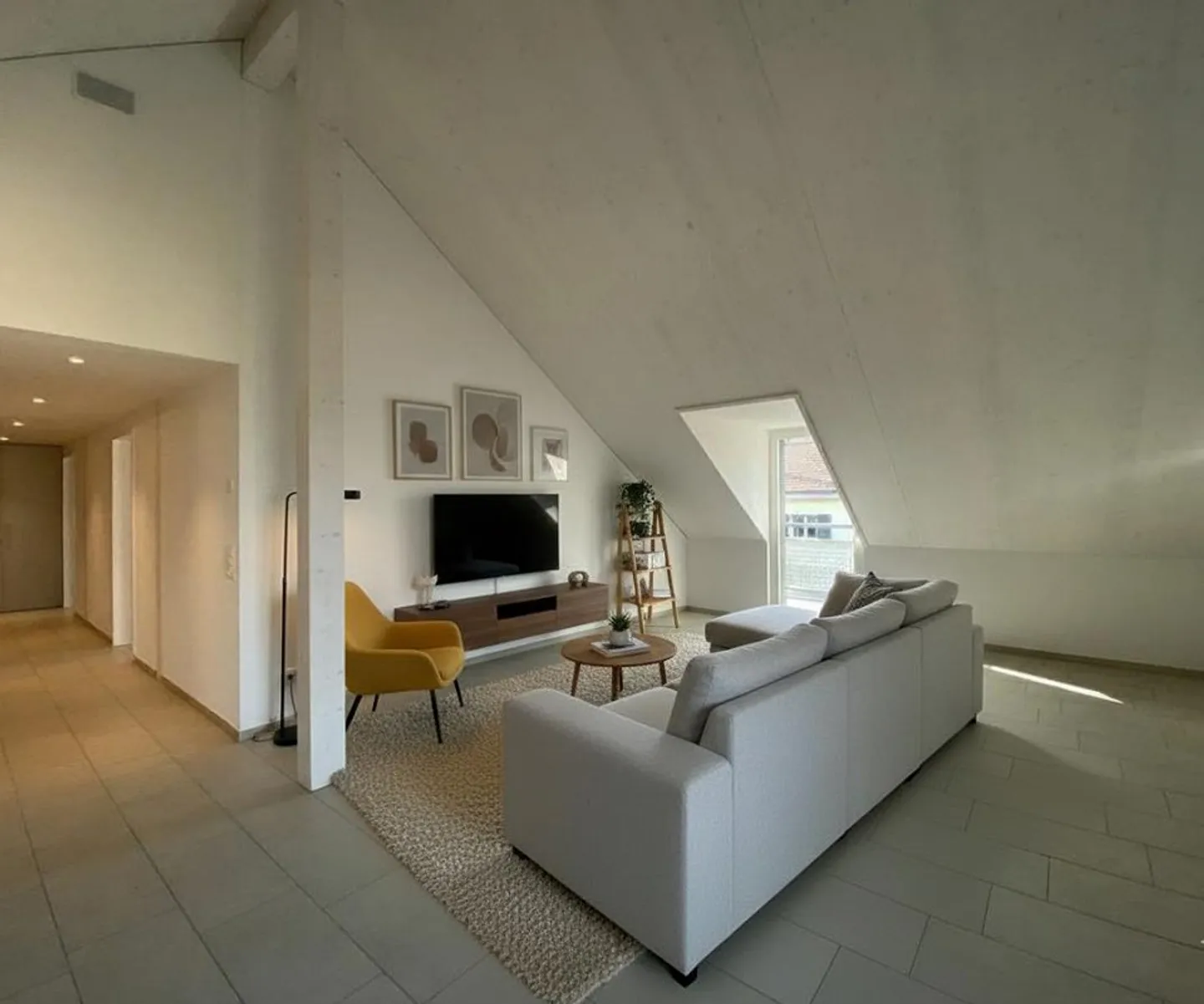 Modernes Apartment in ruhiger Lage - Foto 3 von 9