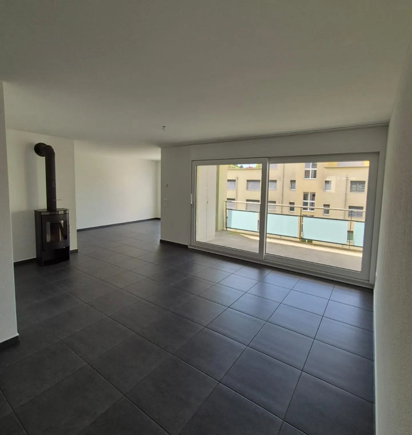 attraktive 3.5 Zimmer-Eigentumswohnung - Foto 2 von 14