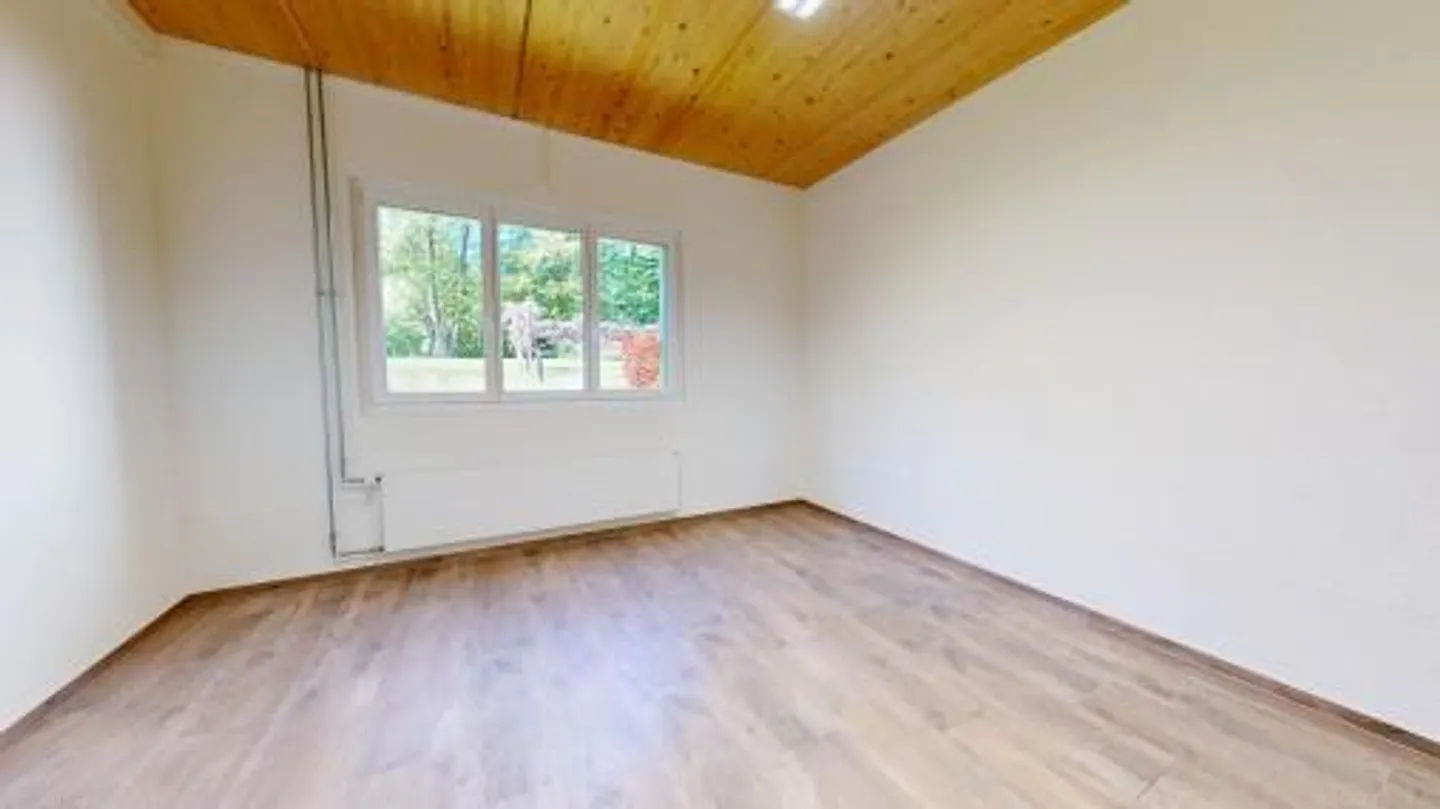 Hall commercial spacieux sur deux étages - utilisation polyvalente à Zü... - Photo 2 sur 9