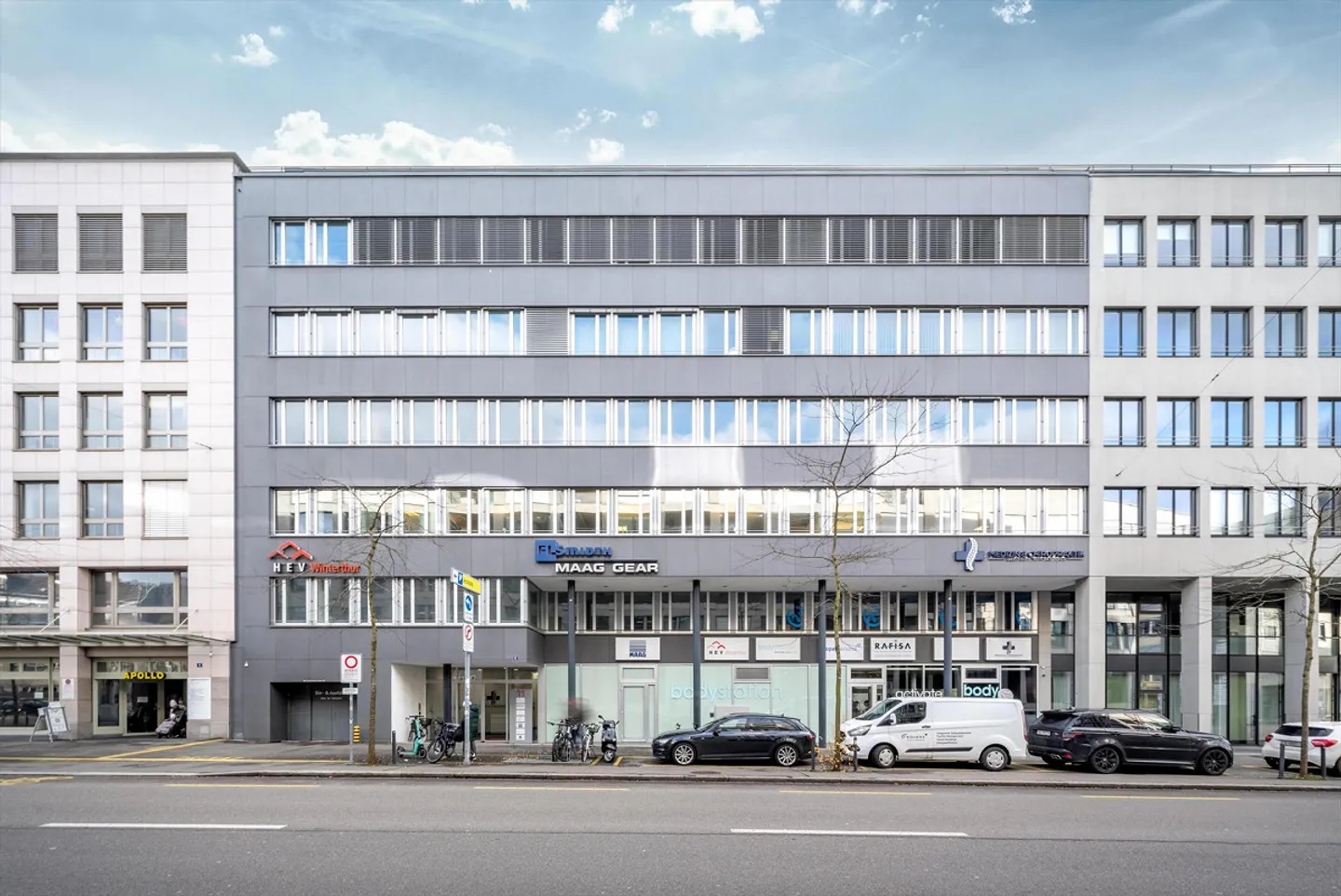 High-quality office/commercial space directly at Winterthur train station! - Photo 1 of 8