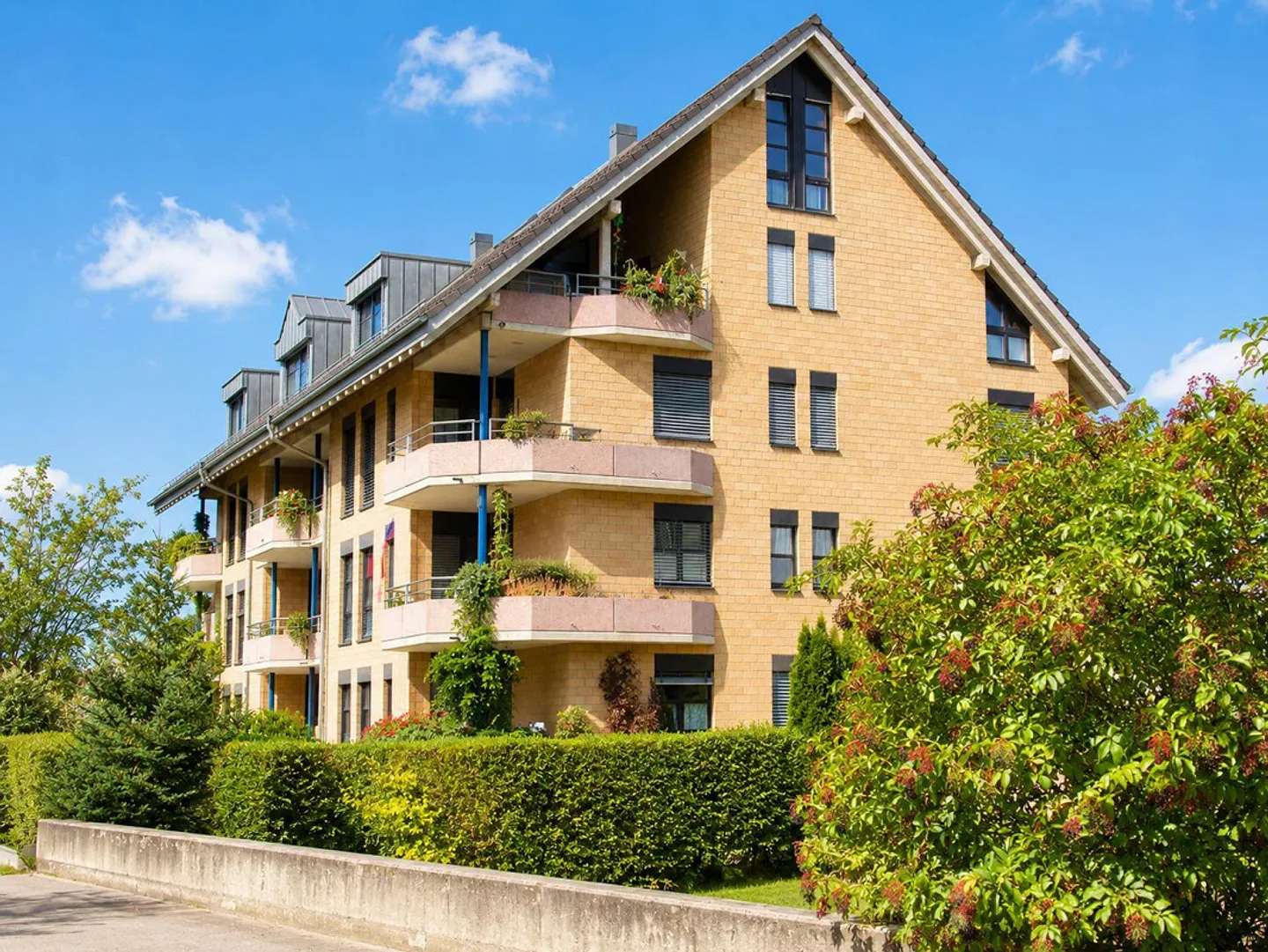 Ampio appartamento di 4,5 locali nel bel Ramsen! - Foto 1 di 8