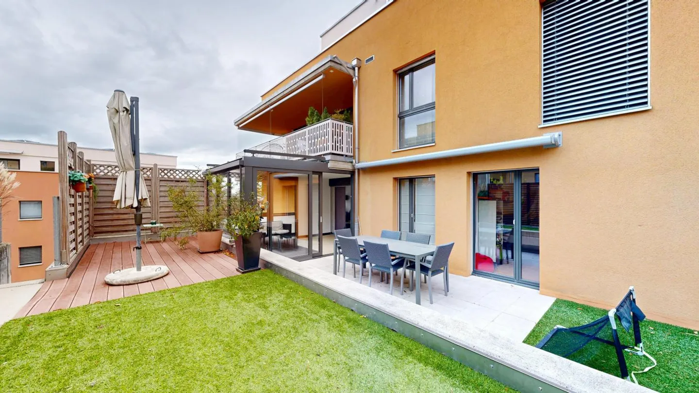 Appartement PPE avec 5,5 pièces (actuellement 4,5) au centre de Fribourg - Photo 1 sur 18