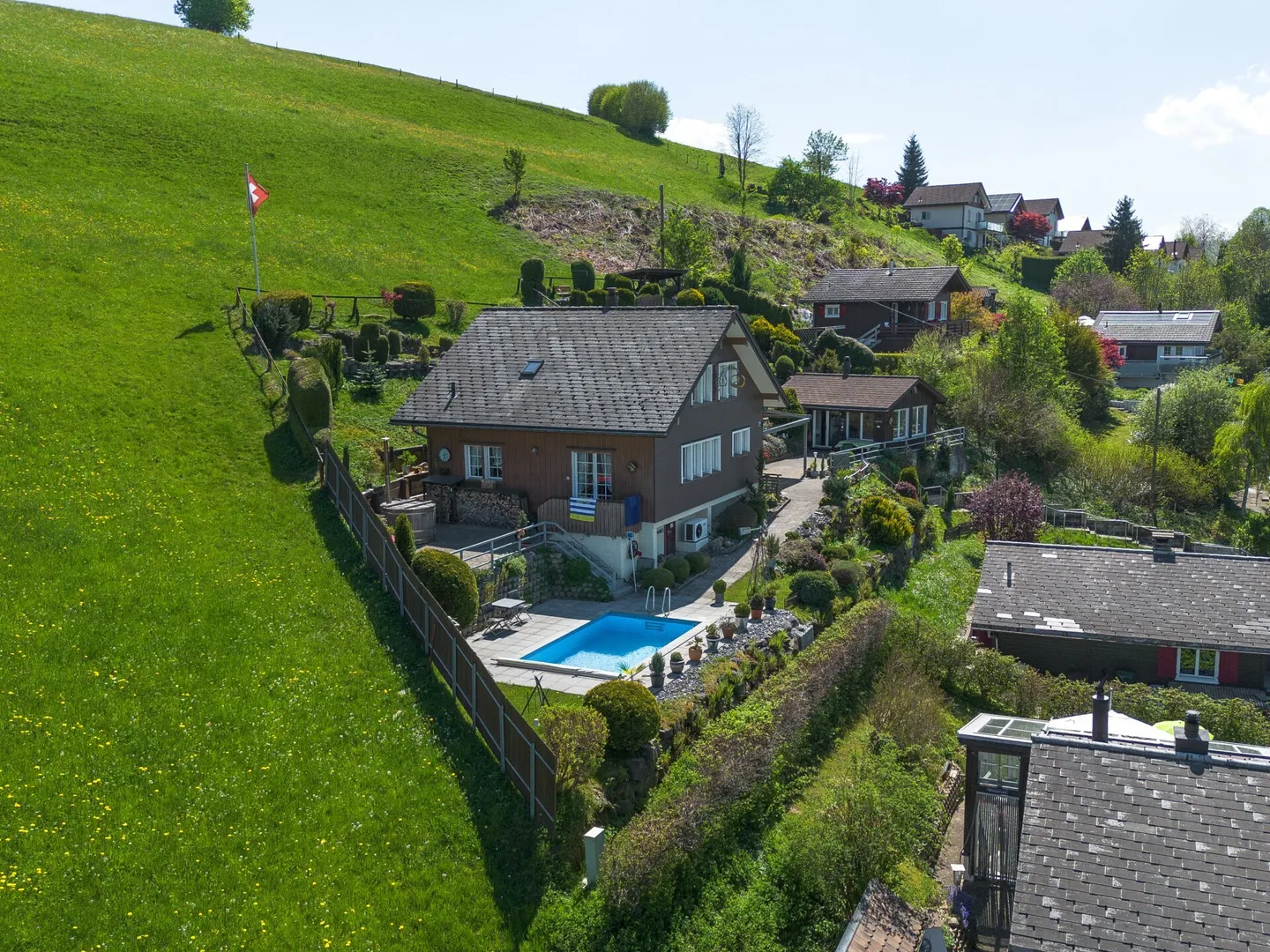 Casa unifamiliare idilliaca in una posizione collinare da sogno a Neckertal - Foto 1 di 17