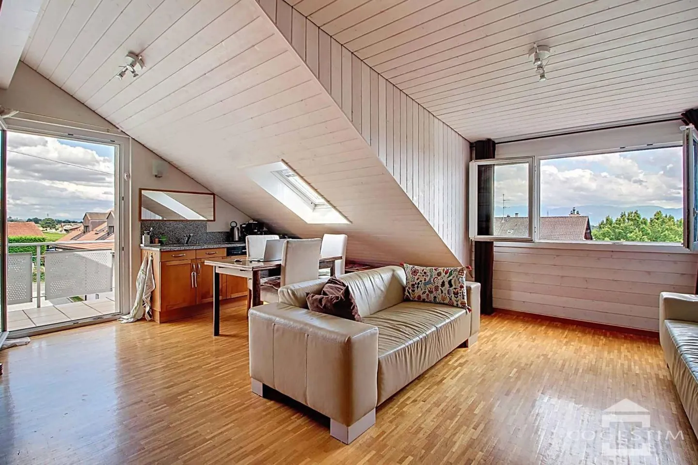 Appartement Duplex avec Vue Lac - Photo 2 sur 11