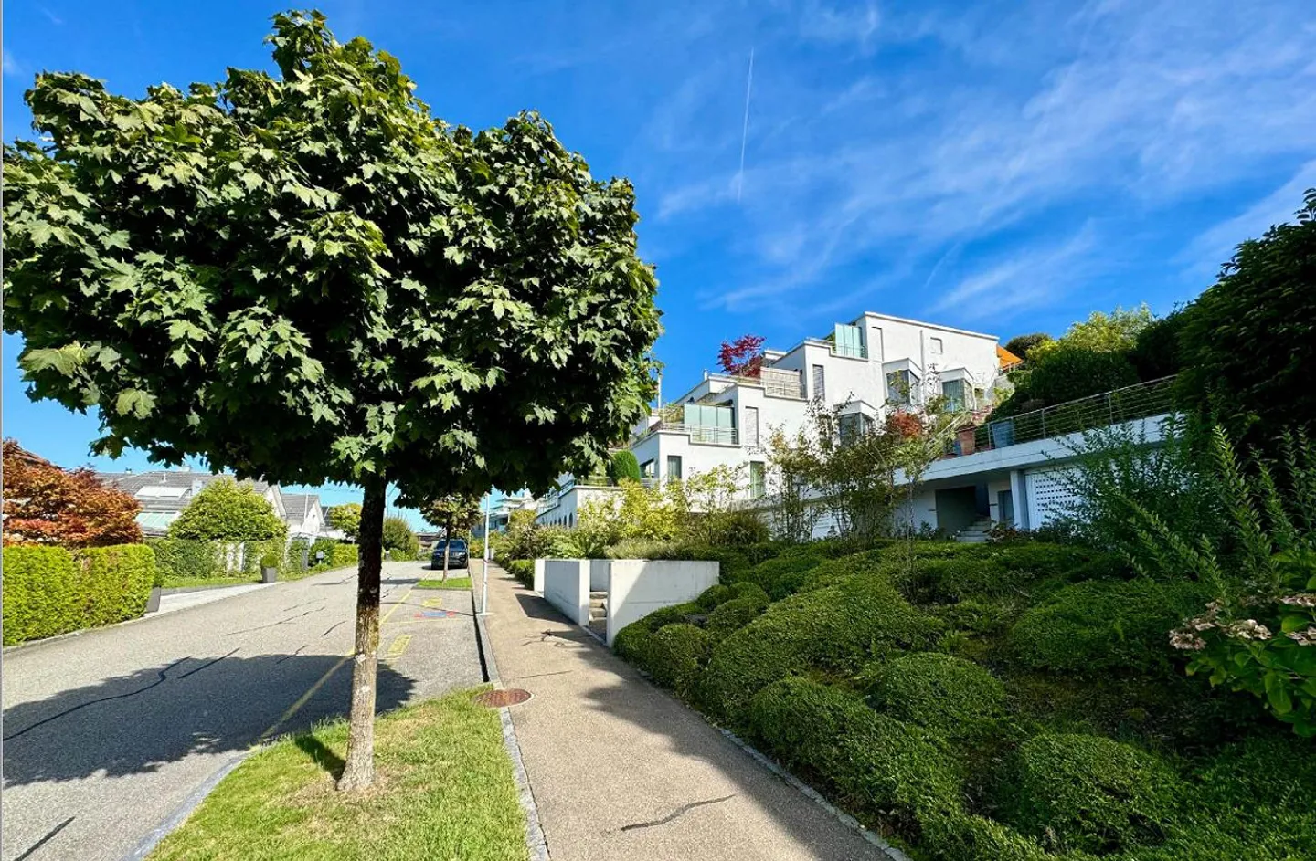 Exclusive Rental Apartment with Lake View in Bäch near Wollerau (SZ) - Photo 3 of 17